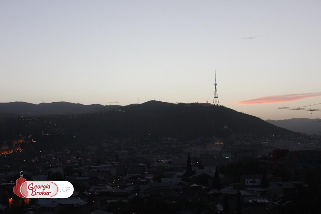 იყიდება ახალი გარემონტებული 2 ოთახიანი ბინა